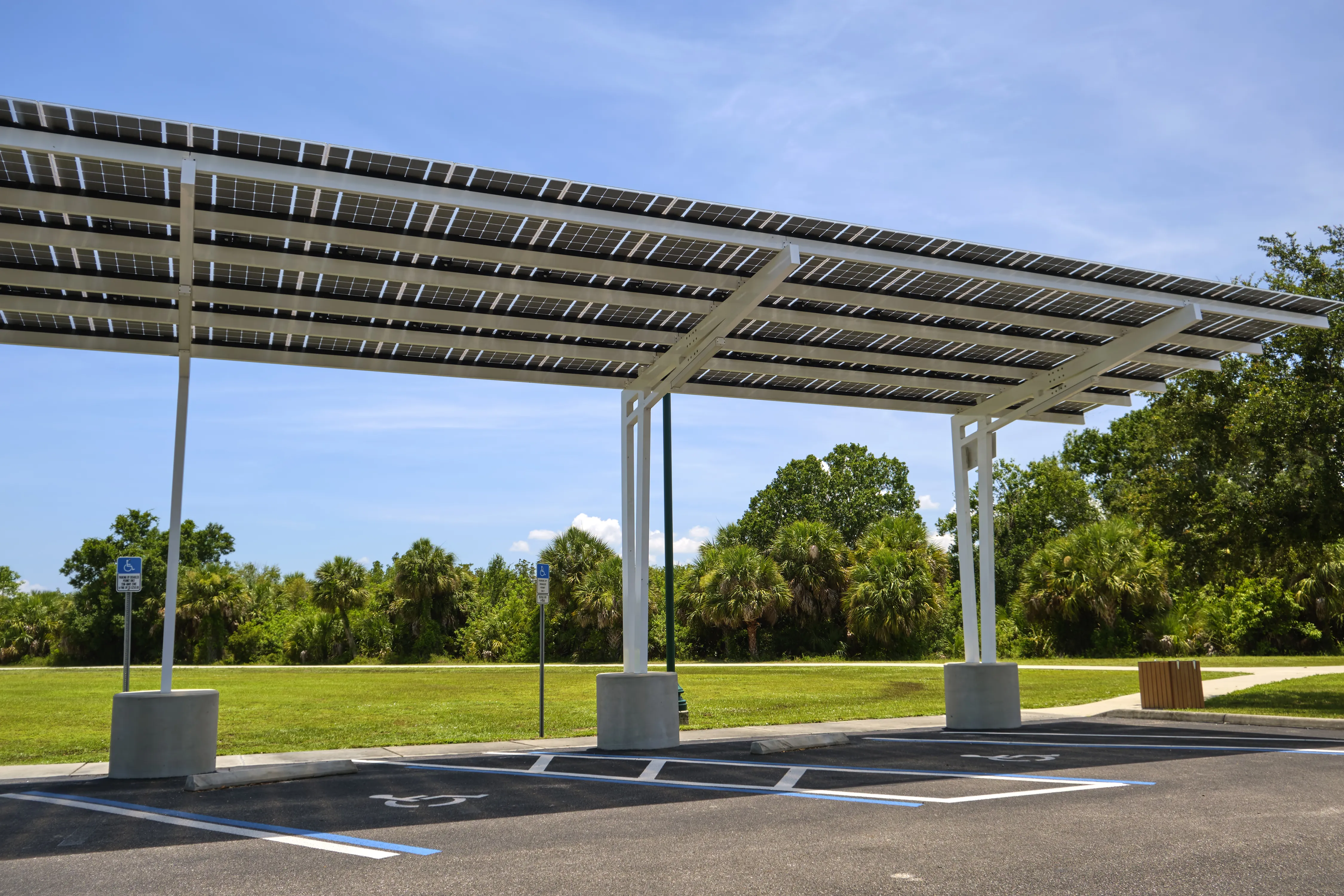 Image installation carport solaire 2 carport solaire 11